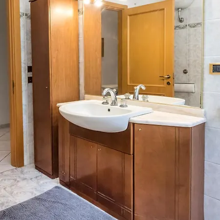 S297 - Sirolo, Pentalocale Con Giardino