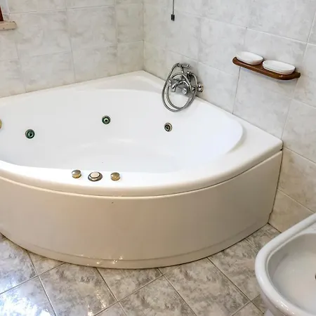 S297 - Sirolo, Pentalocale Con Giardino Numana