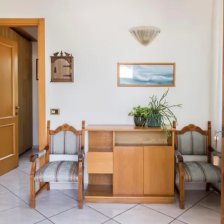 S297 - Sirolo, Pentalocale Con Giardino